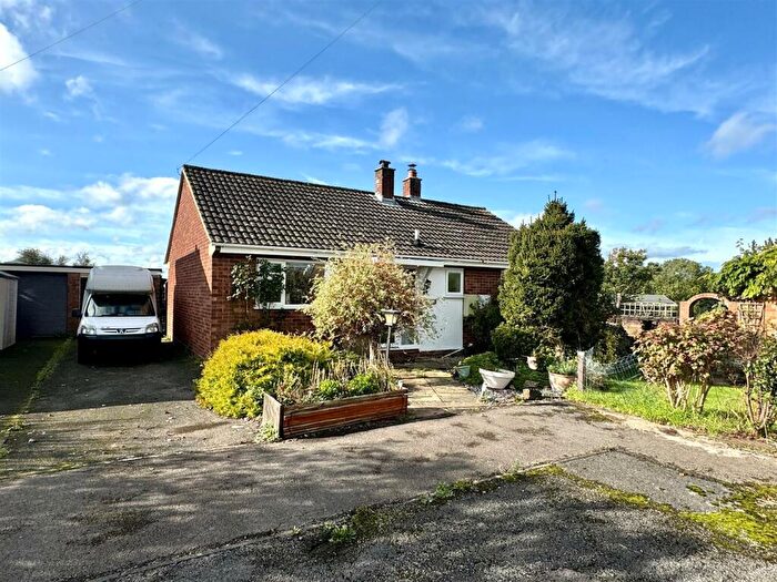 2 Bedroom Detached Bungalow For Sale In Bayfield Gardens, Dymock, GL18