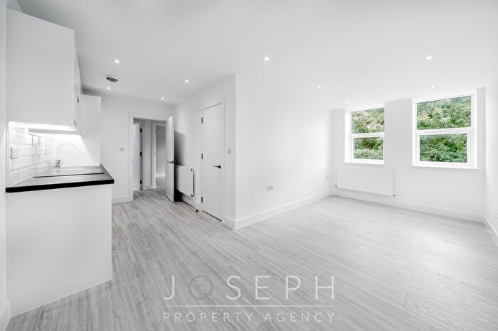 2 Bedroom Flat To Rent In Elm Street, Ipswich, IP1