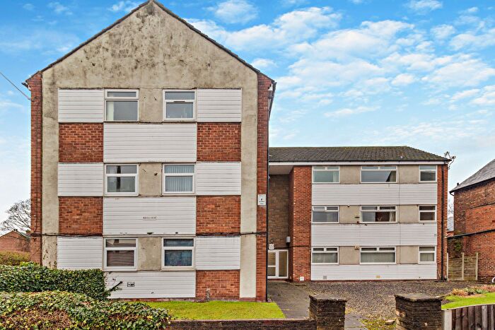 1 Bedroom Flat For Sale In Old Hall Road, Sale, Greater Manchester, M33