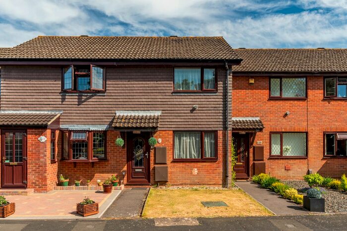 2 Bedroom Terraced House To Rent In Friars Croft, Southampton, SO31