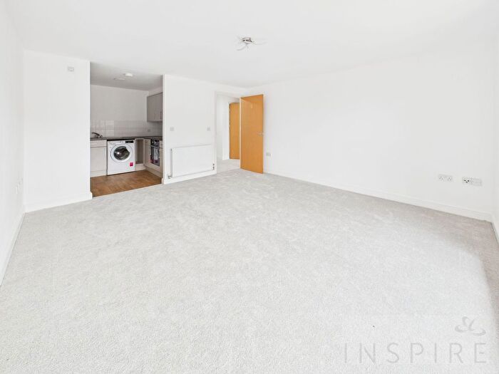 1 Bedroom Flat For Sale In Commonwealth Drive, Howlands Court, RH10