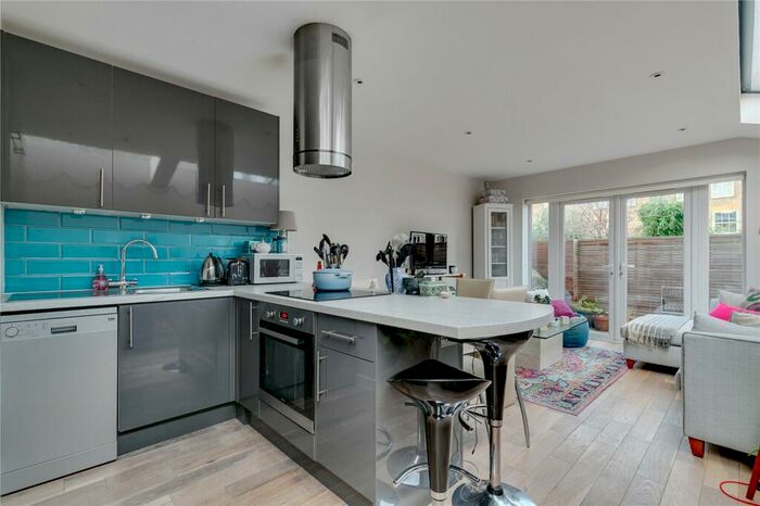 1 Bedroom Terraced House To Rent In Fernside Road, SW12