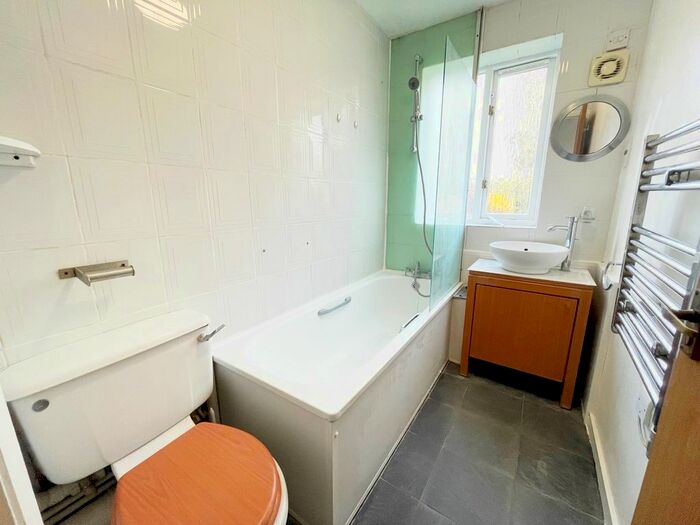 1 Bedroom Flat To Rent In North Wembley, Middlesex, HA0
