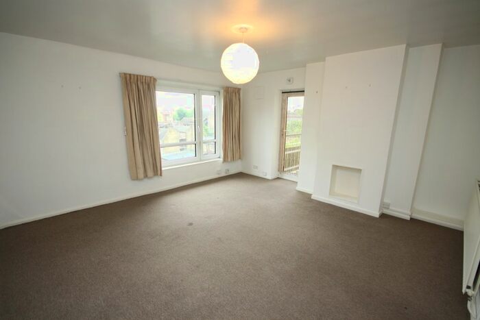 2 Bedroom Flat To Rent In Wemyss Road, Blackheath, SE3