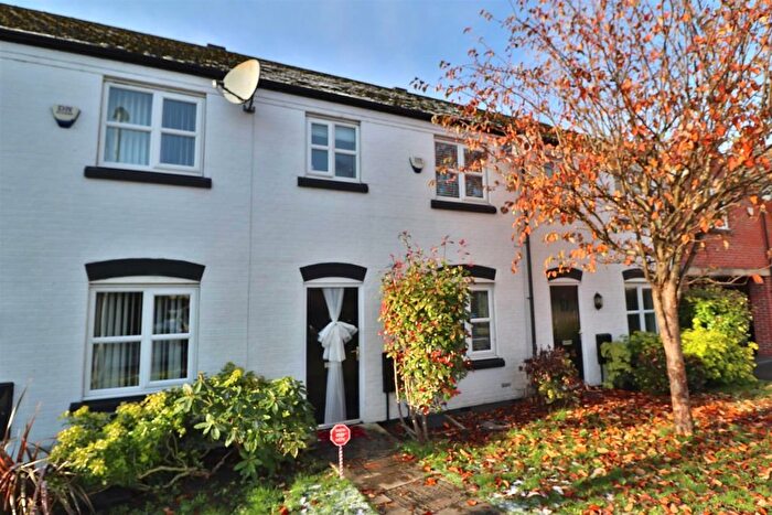 3 Bedroom Town House For Sale In Adamson Close, Latchford, Warrington, WA4
