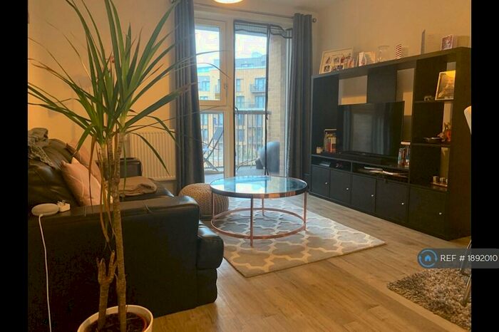 1 Bedroom Flat To Rent In Palladian Court, Croydon, CR0