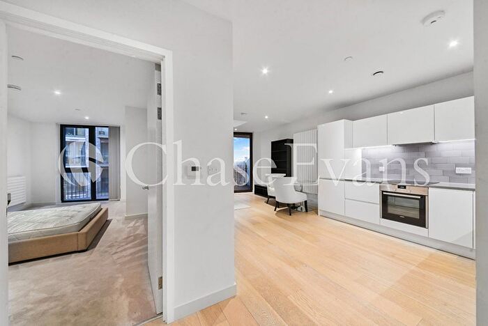 1 Bedroom Flat To Rent In Royal Wharf, Starboard Way, Docklands, London, E16