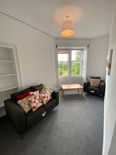 3 Bedroom Flat To Rent In Balcarres Street, Edinburgh, EH10