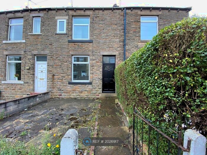 2 Bedroom Terraced House To Rent In Pyenot Hall Lane, Cleckheaton, BD19
