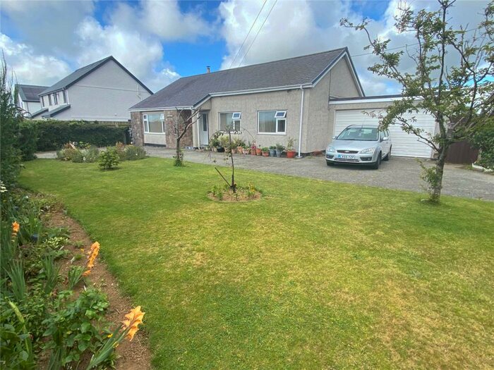 3 Bedroom Bungalow For Sale In Trefor, Anglesey, Sir Ynys Mon, LL65