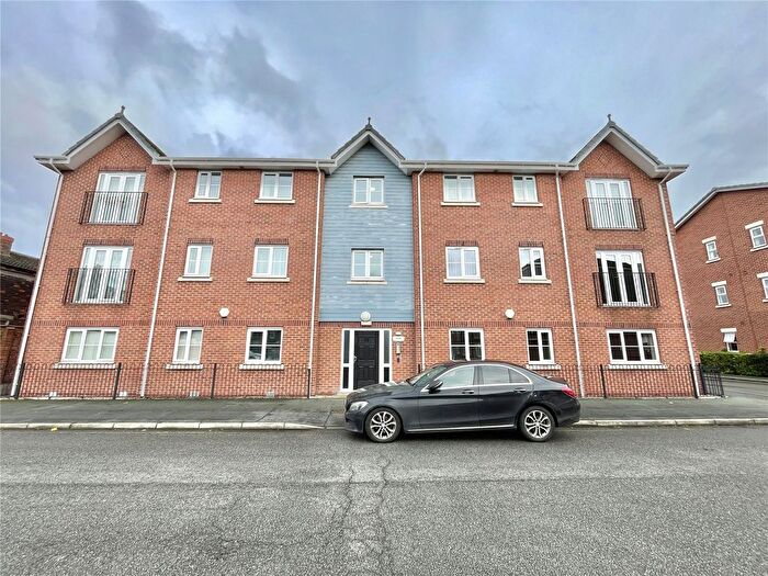 2 Bedroom Flat For Sale In Guest Street, Widnes, Cheshire, WA8