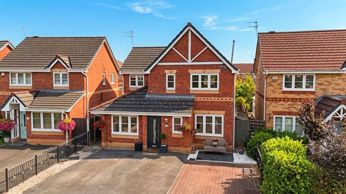 4 Bedroom Detached House For Sale In Sandywarps, Irlam, M44