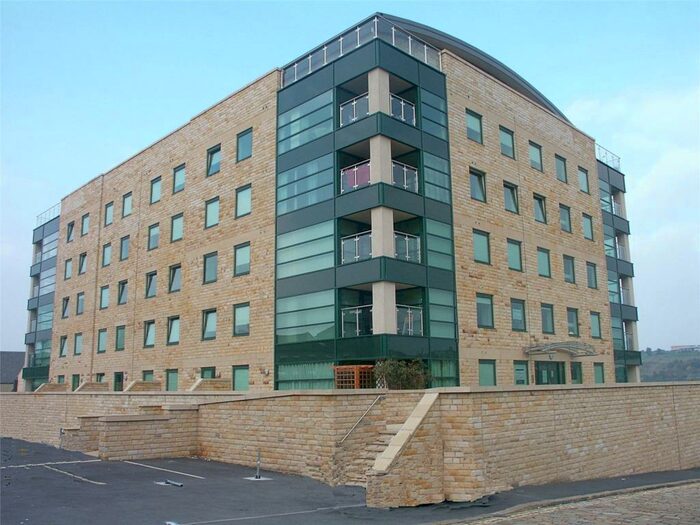 2 Bedroom Apartment To Rent In Stonegate House, Stone Street, Bradford, West Yorkshire, BD1
