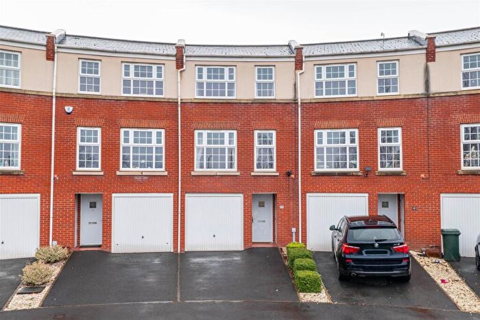 4 Bedroom Terraced House For Sale In Bishopton Crescent, Buckshaw Village, Chorley, PR7