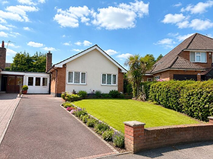 2 Bedroom Bungalow For Sale In Parkwood Drive, Sutton Coldfield, West Midlands, B73