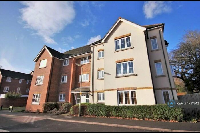 2 Bedroom Flat To Rent In Dumas Drive, Whiteley, Fareham, PO15