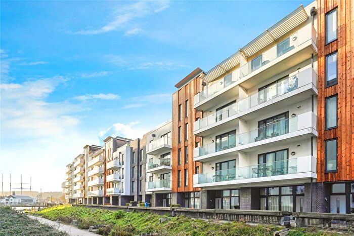 2 Bedroom Flat For Sale In Invicta, Millennium Promenade, Bristol, BS1