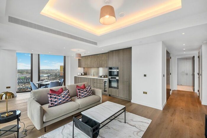 2 Bedroom Flat To Rent In Carnation Way, London, SW8