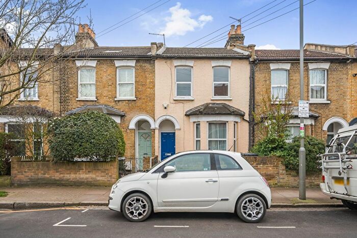 4 Bedroom Detached House To Rent In Trevelyan Road, Tooting Broadway, SW17