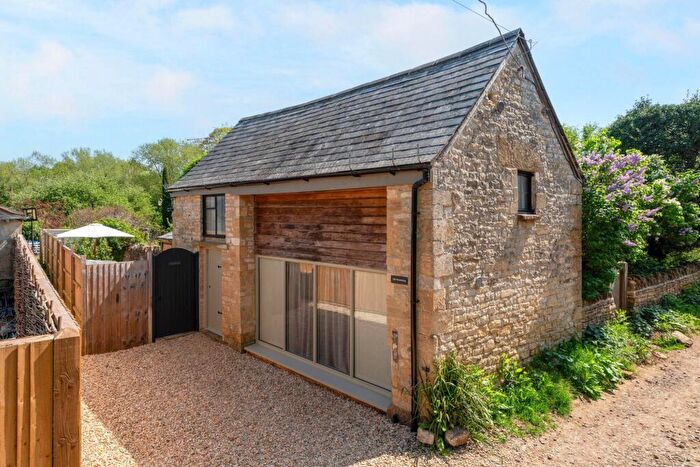 1 Bedroom Cottage For Sale In Gas Lane, Shipton-Under-Wychwood, OX7