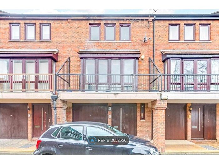 4 Bedroom Terraced House To Rent In Cheryls Close, London, SW6