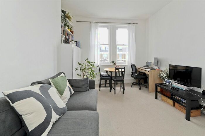1 Bedroom Flat To Rent In Sinclair Road, Brook Green, London, Uk, W14