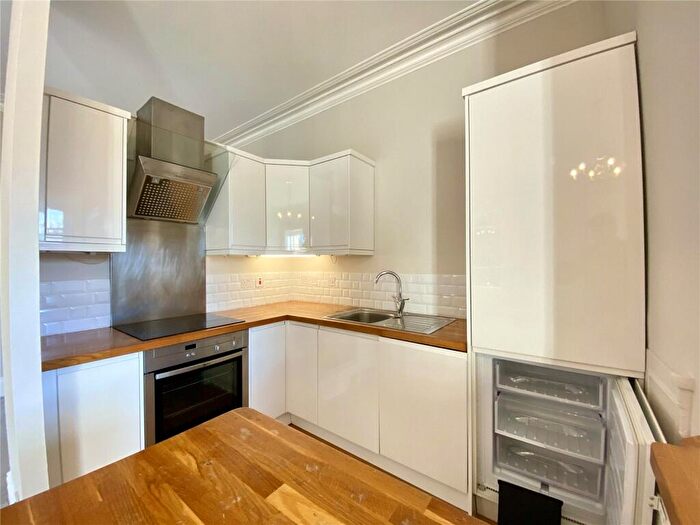 2 Bedroom Apartment To Rent In Julian Road, Sneyd Park, Bristol, BS9