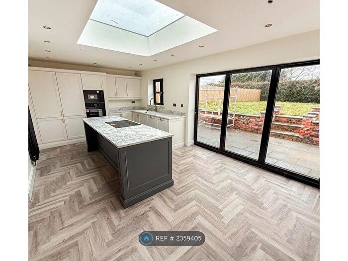 4 Bedroom Detached House To Rent In Old Chirk Road, Gobowen, Oswestry, SY11