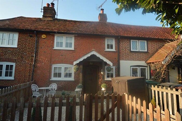 2 Bedroom House To Rent In Bricket Wood, St Albans, AL2