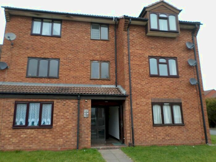 2 Bedroom Flat To Rent In Circuit Close, Willenhall, WV13