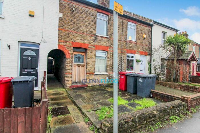 2 Bedroom Terraced House To Rent In High Street, Langley, Slough, SL3