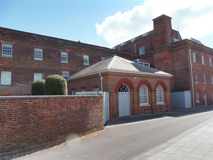 2 Bedroom Apartment To Rent In Weevil Lane, Gosport, PO12