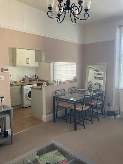 1 Bedroom Flat To Rent In Princes Square, London, W2