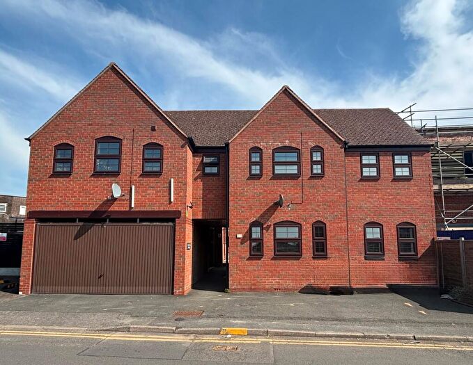 1 Bedroom Flat To Rent In The Square, Kenilworth, CV8