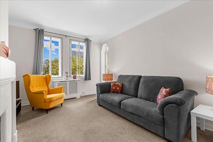 1 Bedroom Flat For Sale In Norland Square Mansions, Norland Square, London, W11