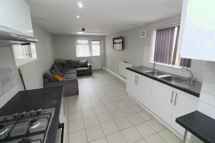 7 Bedroom Property To Rent In Treherbert Street, Cathays, Cardiff, CF24