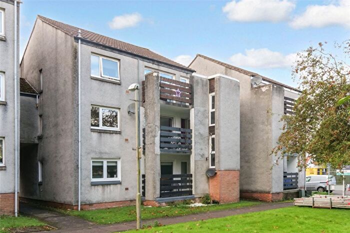 2 Bedroom Flat For Sale In Lennox Avenue, Milngavie, Glasgow, East Dunbartonshire, G62