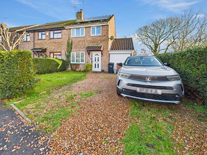3 Bedroom Semi-Detached House For Sale In Paige Close, Watlington, King's Lynn, PE33