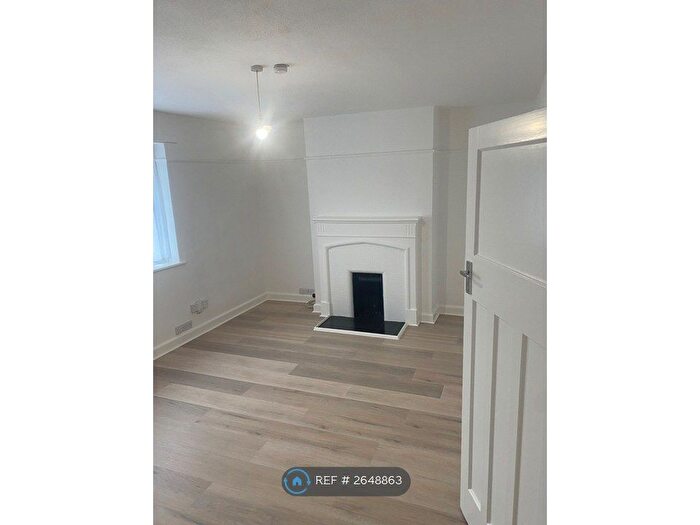 2 Bedroom Maisonette To Rent In Findon Road, Worthing, BN14