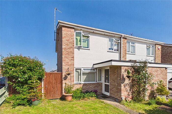 3 Bedroom Semi-Detached House For Sale In Sutton Road, Speen, Newbury, Berkshire, RG14