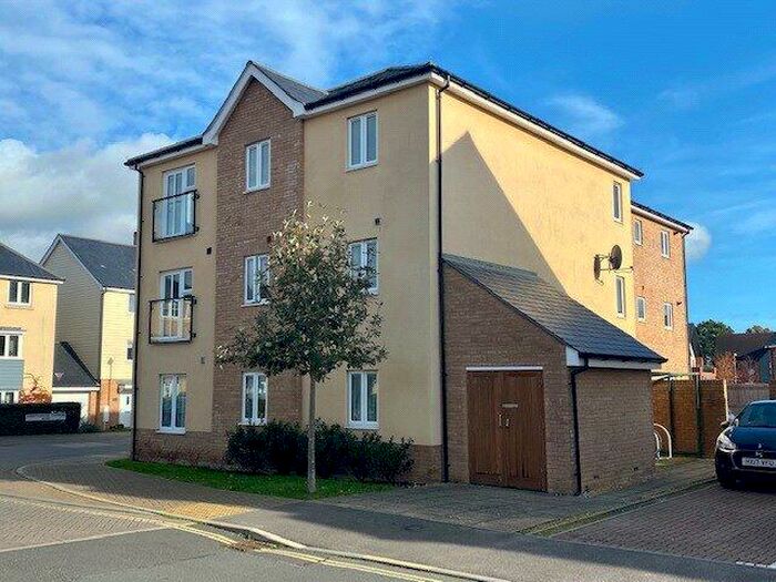 2 Bedroom Apartment To Rent In Abbotswood Common Road, Romsey, Hampshire, SO51