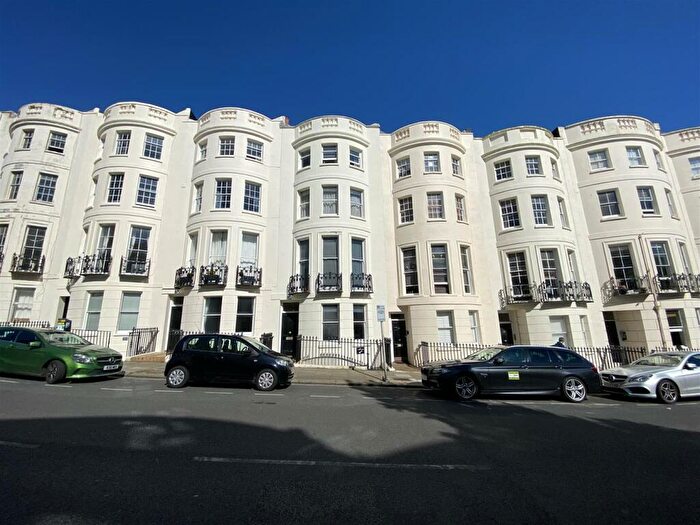 1 Bedroom Apartment To Rent In Lansdowne Place, Hove, BN3