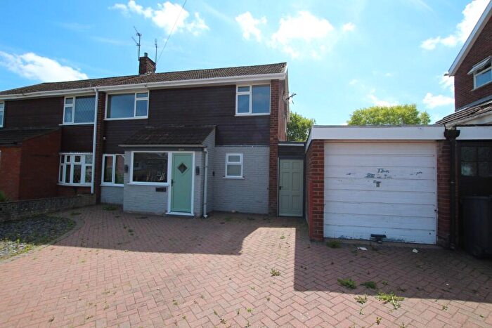 3 Bedroom Semi-Detached House To Rent In Lister Road, Atherstone, Warwickshire, CV9