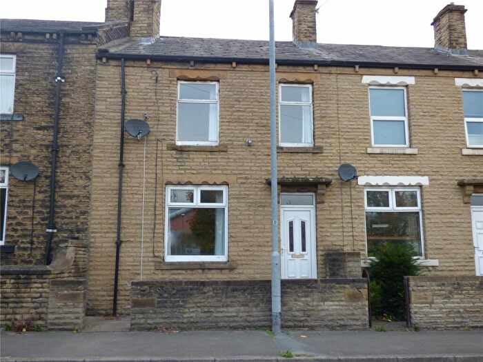 3 Bedroom Terraced House To Rent In St Peg Lane, Cleckheaton, BD19