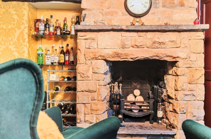 4 Bedroom Detached House For Sale In Troy Road, Horsforth, Leeds, LS18