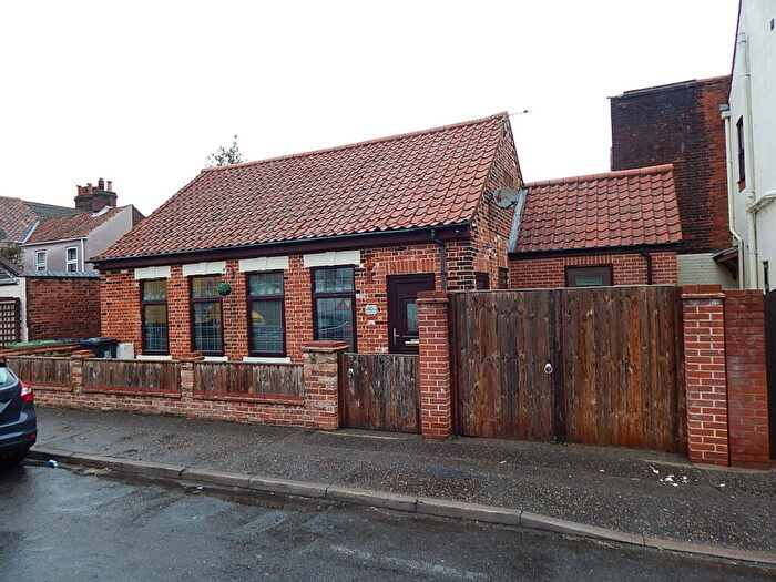 2 Bedroom Detached Bungalow For Sale In A Palgrave Road, Great Yarmouth, Norfolk, NR30