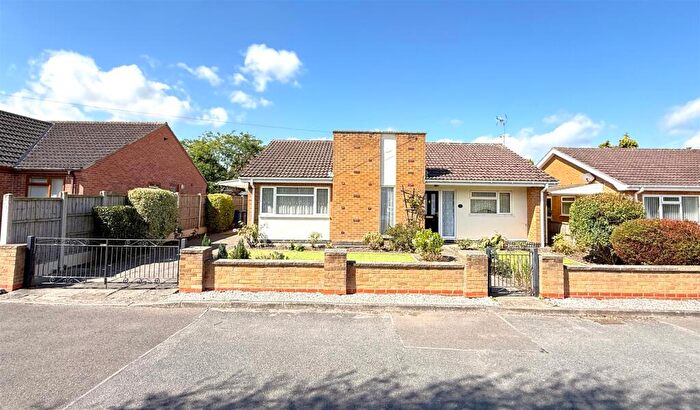 3 Bedroom Detached Bungalow For Sale In Raymond Drive, Bingham, NG13