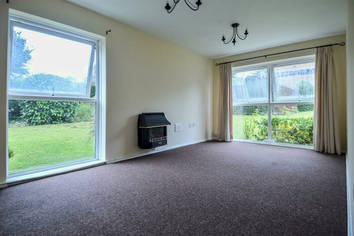 2 Bedroom Apartment To Rent In Middleton Hall Road, Birmingham, West Midlands, B30