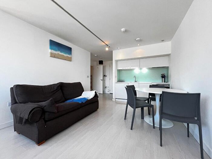 1 Bedroom Flat To Rent In Manor Mills, Ingram Street, Leeds, LS11