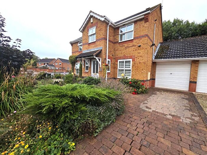 3 Bedroom Semi-Detached House For Sale In Cottage Close, Balderton, Newark, NG24